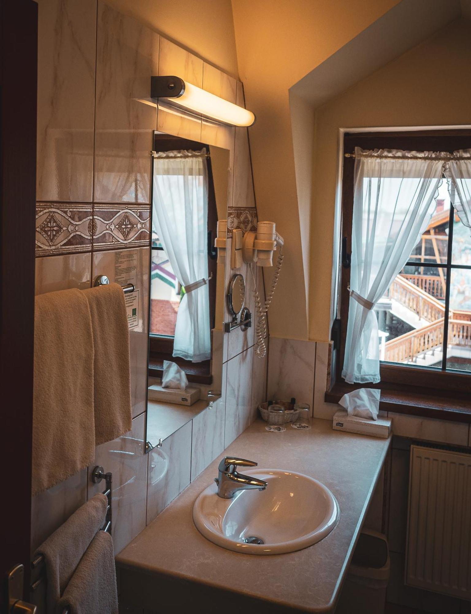 Hetkuti Wellness Hotel Мор Екстер'єр фото